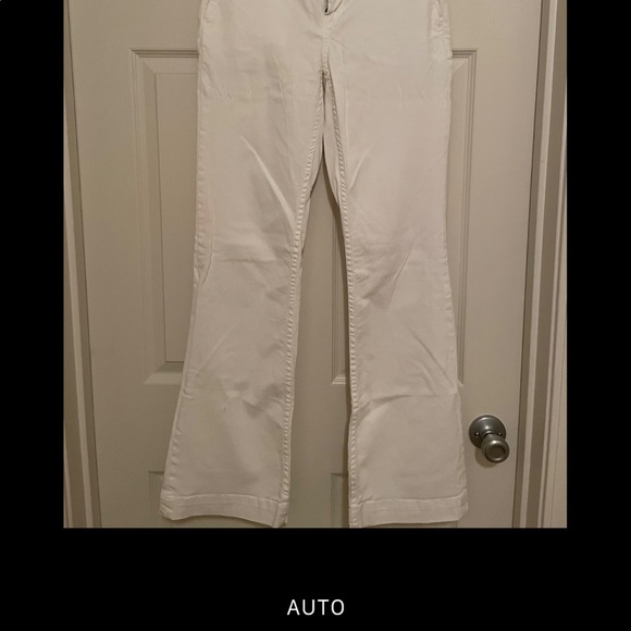 Tommy Bahama bootcut white jean - Picture 2 of 4